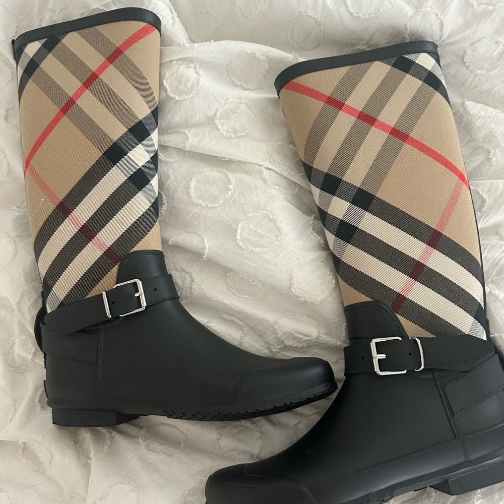Burberry print boots